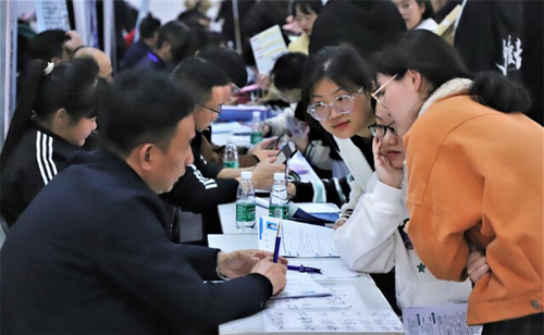 万搏网：2800个岗位“职”等你来